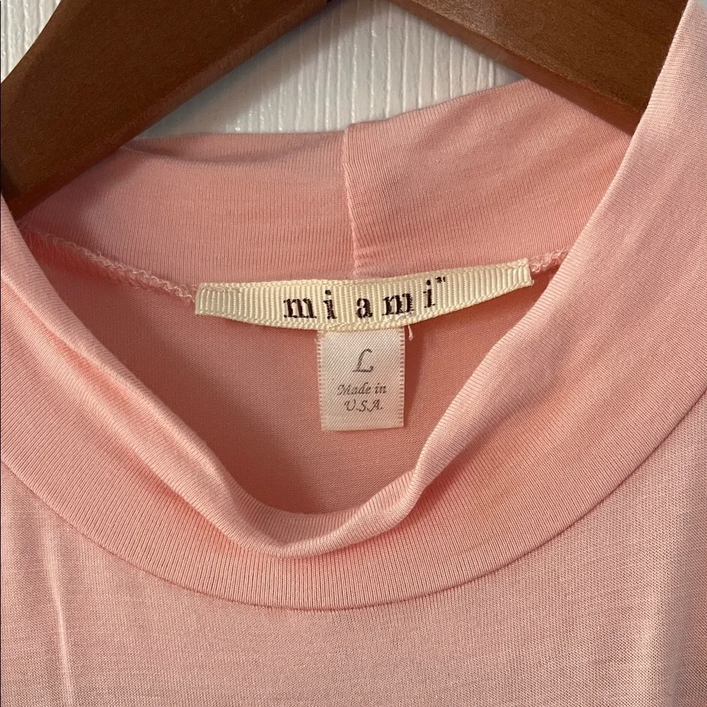 miami Sleeveless Mock Neck Tank Top in Pale Pink - Picture 2 of 3